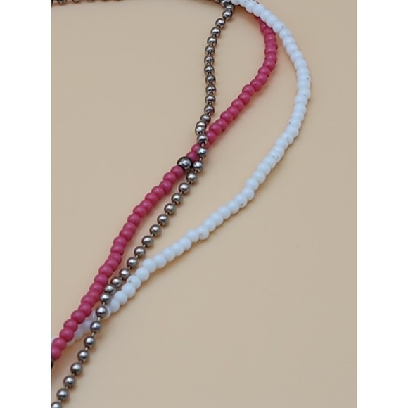 Pink and White Beaded Necklace with Heart Charm - Picture 5 of 6